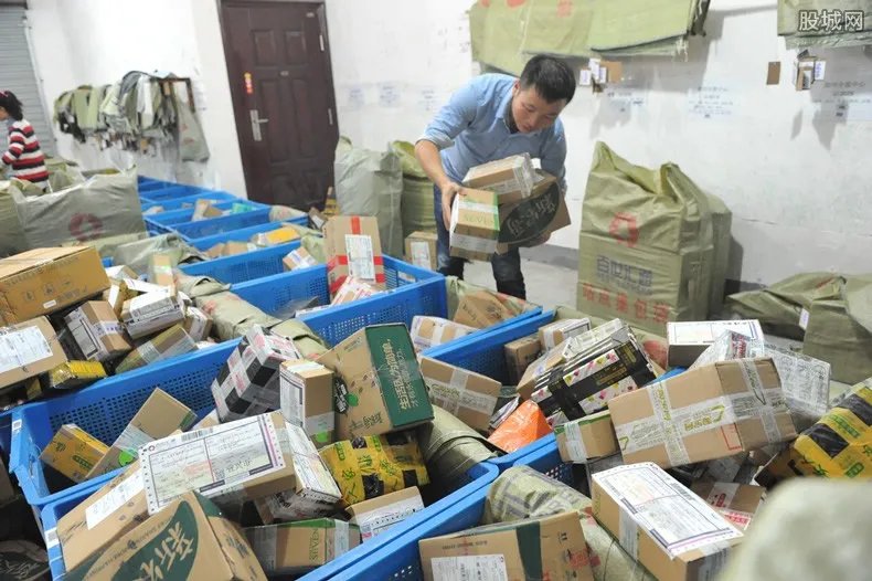 青岛6岁快递男孩 送快递每个月能挣多少钱