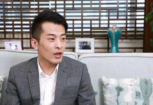 辛巴粉丝被骗600万围堵公司讨说法,这与辛巴有直接关系吗?