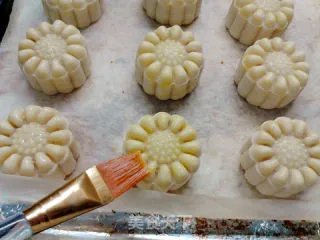 金钩月饼