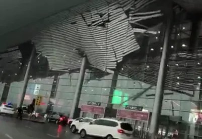天花板被暴雨掀翻后果怎么样?