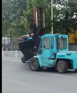 驾驶叉车疯狂撞人事件发生在哪里？