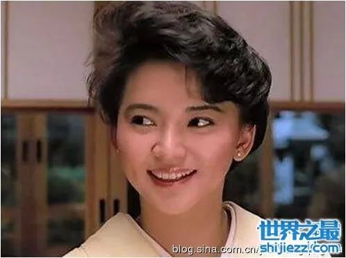 胡慧中近照曝光身材完全走样,曾经的霸王花完全消失