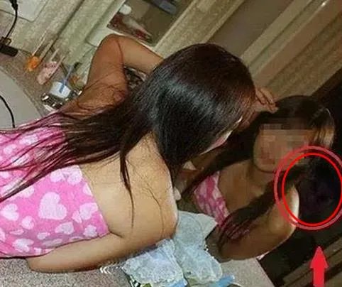 女子旅馆睡前拍照 看到诡异一幕(有图有真相)