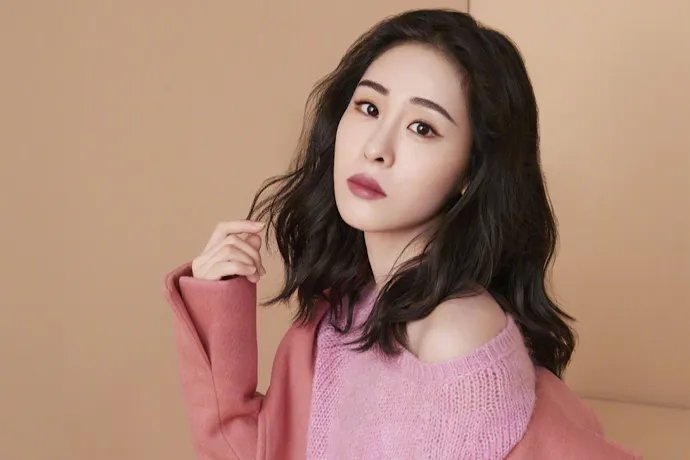 张碧晨文联春晚被顶替,你觉得被顶替的原因是什么?