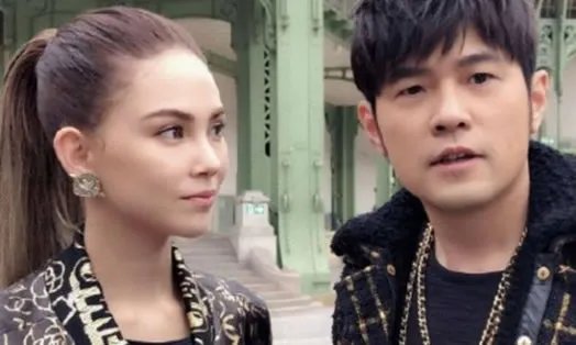 周杰伦曝童颜照是怎么回事:周杰伦童颜照这个样子