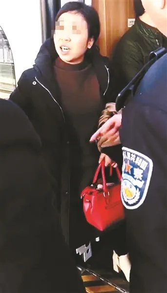 高铁堵门事件为何再现？