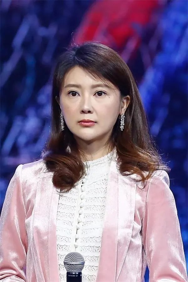 贾跃亭太太甘薇回北京她称是什么原因归来?