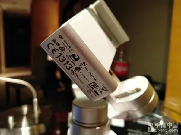 坚果Pro2体验评测:硬件终于追上了设计