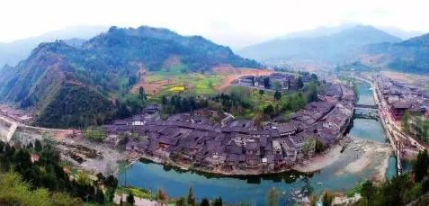 国家发改委是如何要求统一规范特色小镇的?