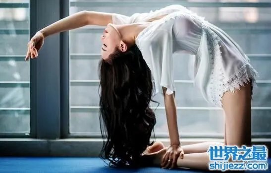 母其弥雅凸点依林切磋,亚洲最美瑜伽女神性感身材