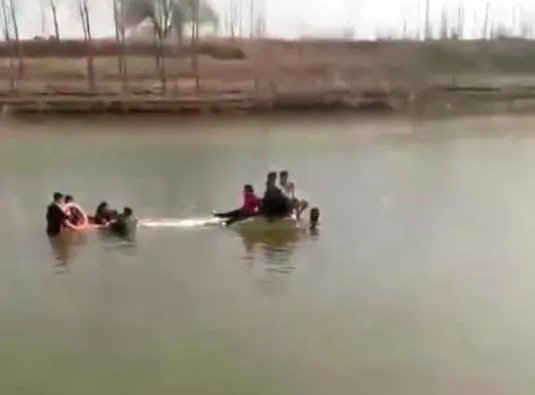 河北多人落水事件是怎么回事 1人淹死或因两船相撞