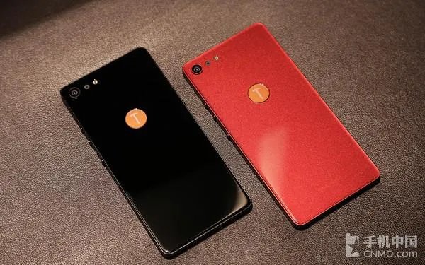 坚果Pro2体验评测:硬件终于追上了设计