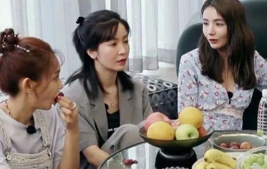 海陆和麦迪娜一起参加节目场面有点尴尬，麦迪娜为什么哭了呢？