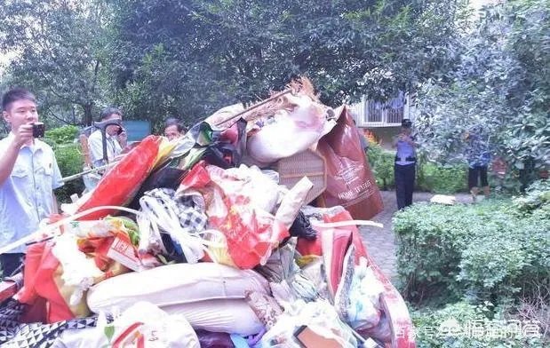 女子爱好收藏垃圾被邻里起诉,对此你怎么看?