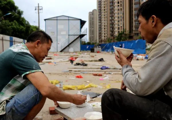 男子3万买房2.2万卖出,是什么让他做出亏本卖房行为?