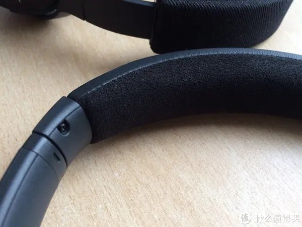 无线头戴耳机的科学选购 篇二:Bose 耳罩式 与 贴耳式 无线耳机的对比