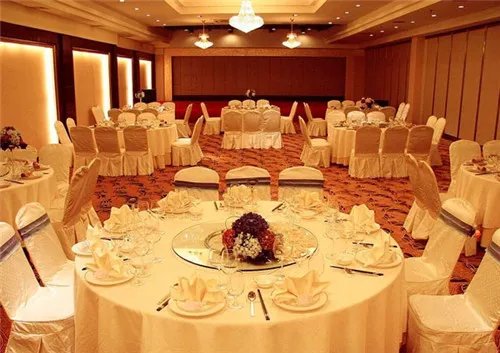 亚洲大酒店婚宴价格是多少  新人如何挑选婚宴酒店