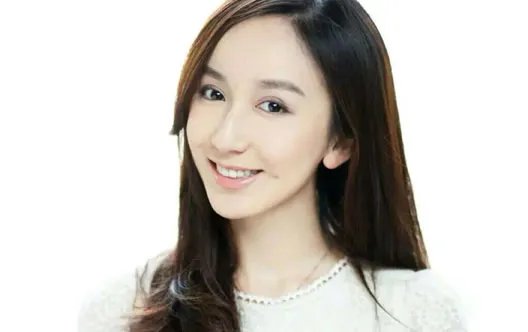 娄艺潇新恋情怎么回事:亲密搂抱画面始末疑似同居