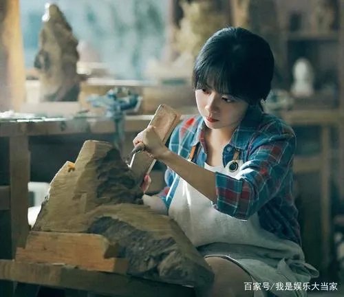 谭松韵回应以家人之名争议,30岁的她凭什么可以演学生?