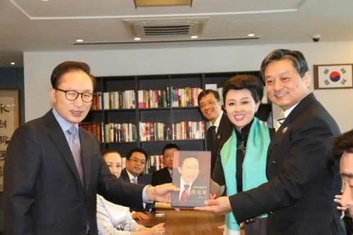 李明博已被保释,为何同样是前总统的朴槿惠不能被保释呢?