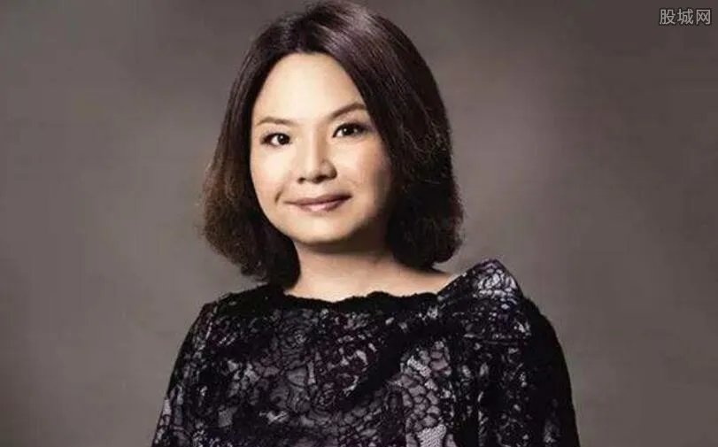中国女人捐了15亿美元 这是有史以来数额最大的善款