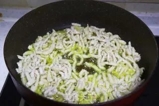 京酱肉丝