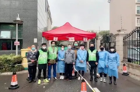 演员陈龙上海做防疫志愿者,他身为公众人物做出了怎样的表率?