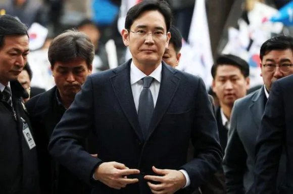 三星掌门人李在镕案开庭了?