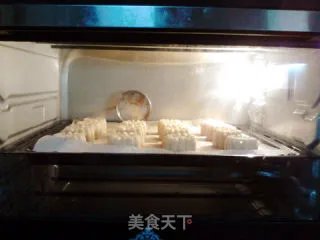 金钩月饼