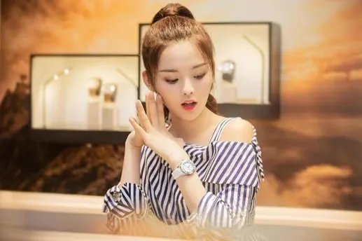 杨超越回应发胖是什么情况:杨超越胖后照片及发胖缘由