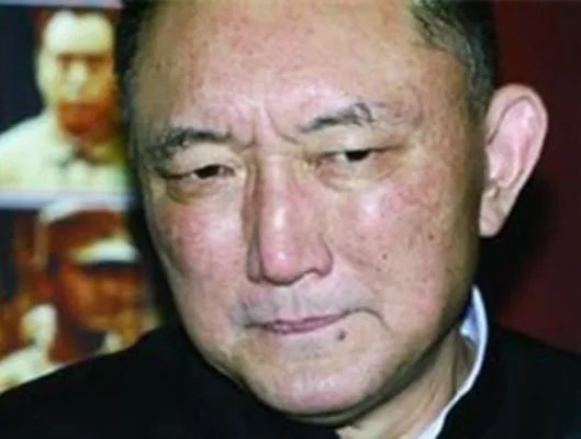 韩三平女明星合影揭晓 黑社会背景曝光