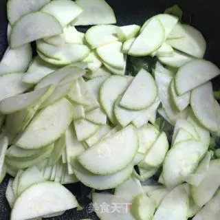西葫芦炒鸡蛋