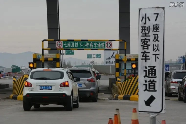 全国收费公路收入 全国收费公路通行费收入5130亿