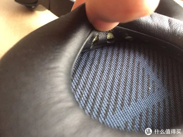 无线头戴耳机的科学选购 篇二:Bose 耳罩式 与 贴耳式 无线耳机的对比