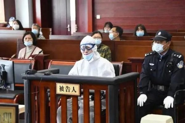 郑渊洁实名举报的著作权案开庭,该案件的具体细节是什么?