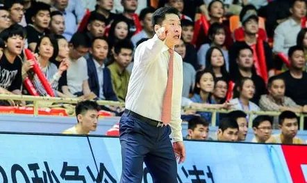 广厦首进总决赛李春江改写什么数据？
