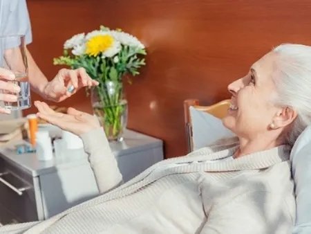 扬州确诊病例近七成为60岁以上老人！高老龄化城市疫情防控有难点！