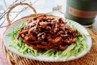 京酱肉丝
