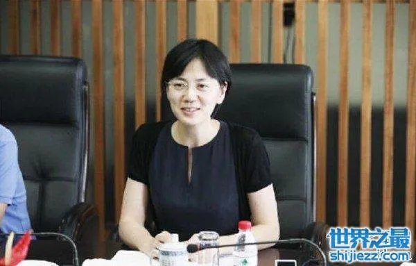 央视沈冰在监狱照片曝光,卖肉之后被抓毁掉一生
