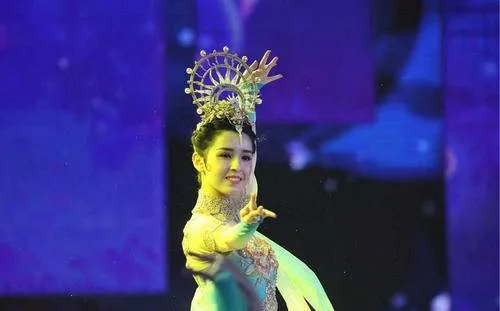 《快本》新人候选名单公布,谁最有希望取胜?