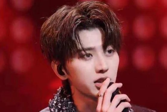 2021年央视春晚明星阵容曝光,肖战万茜名列其中,你最期待谁?