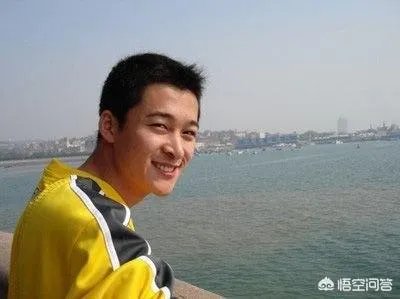 辽宁卫视第一时间男主持人叫什么?