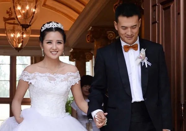 赫子铭否认离婚 赫子铭家庭背景显赫