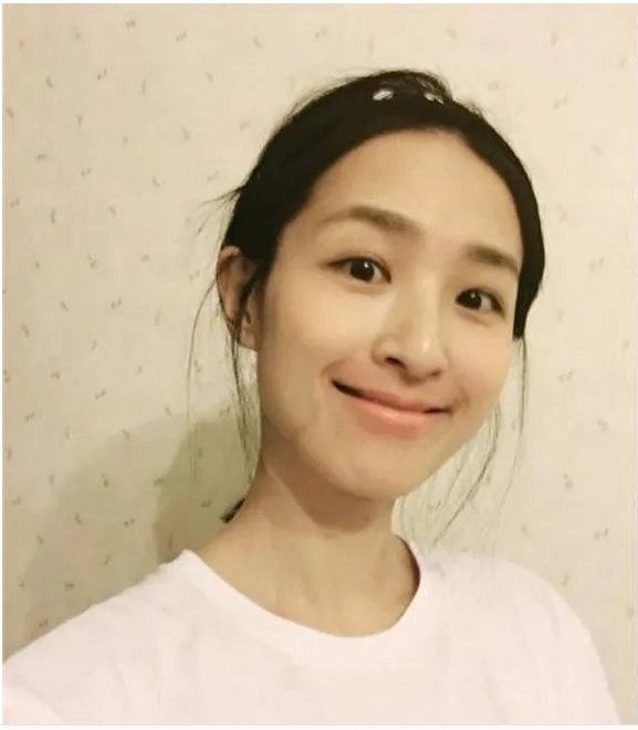 郑恺晒同学聚会曾经老同学现在是什么?