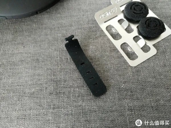 苹果shuffle耳机变橡皮泥:入手 OSTRY 奥思特锐 KC08 耳塞式耳机