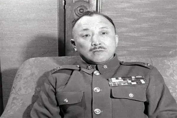 国民党的十大将军排名,第十是虎将,第四被称为“丛林之狐”
