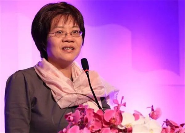 李国庆老婆俞渝背景资料 果然这样的女人才是真正的贤内助
