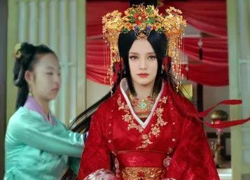 慕容冲与苻坚之间有什么恩怨？慕容冲是如何称帝的？
