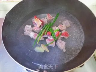西红柿牛腩汤