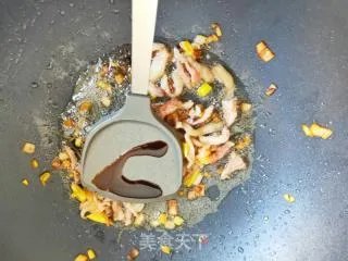 蒜苗的家常炒法：不管春节还是平时小白必备的简单快手菜